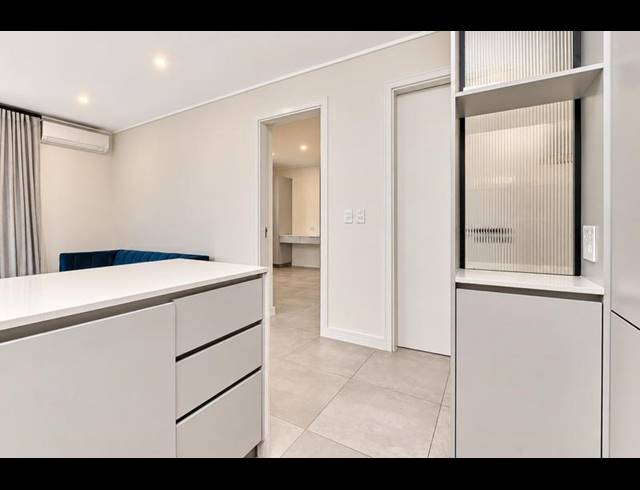 1 BEDROOM PROPERTY TO RENT IN HYDE PARK